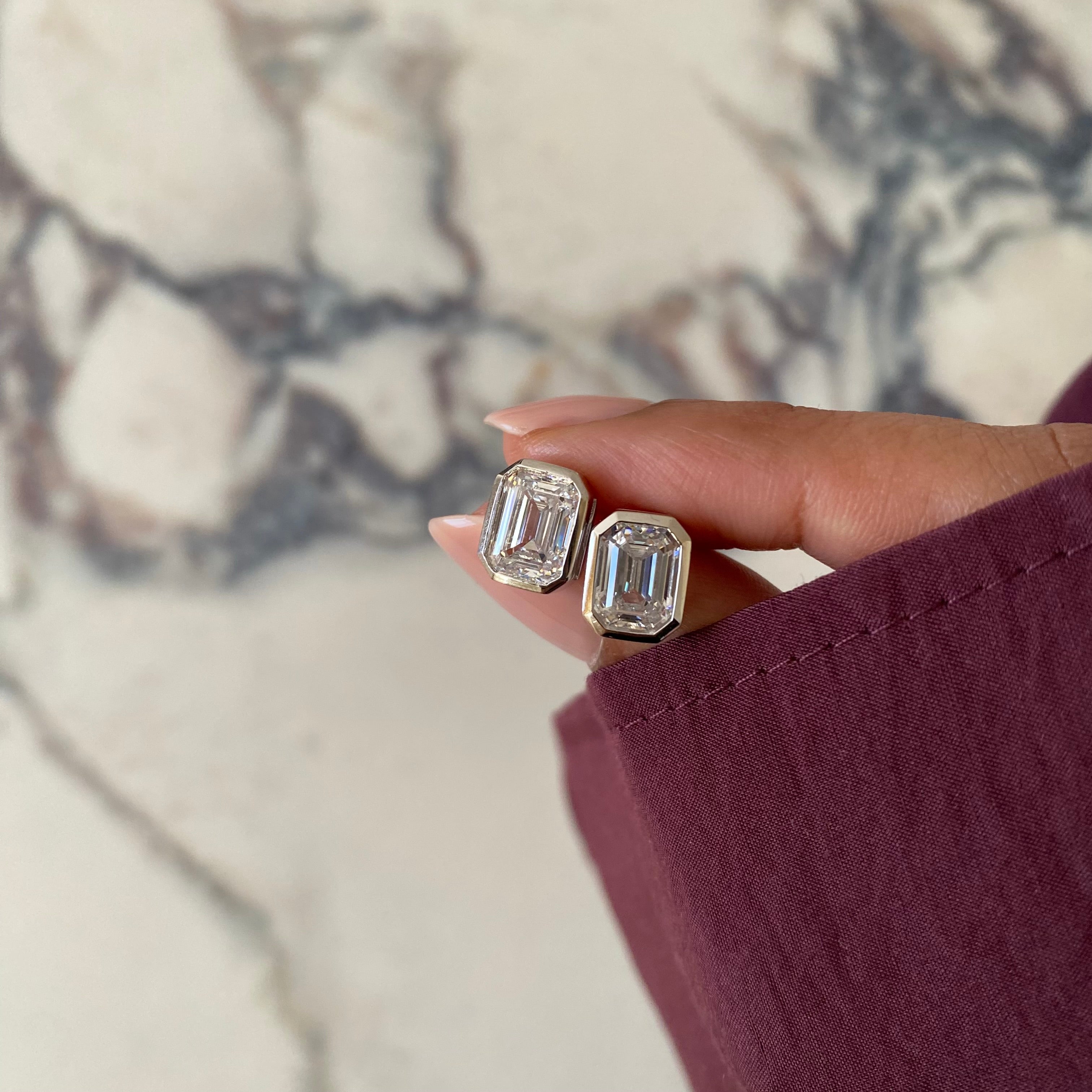 EMERAL BEZEL STUDS - SILVER
