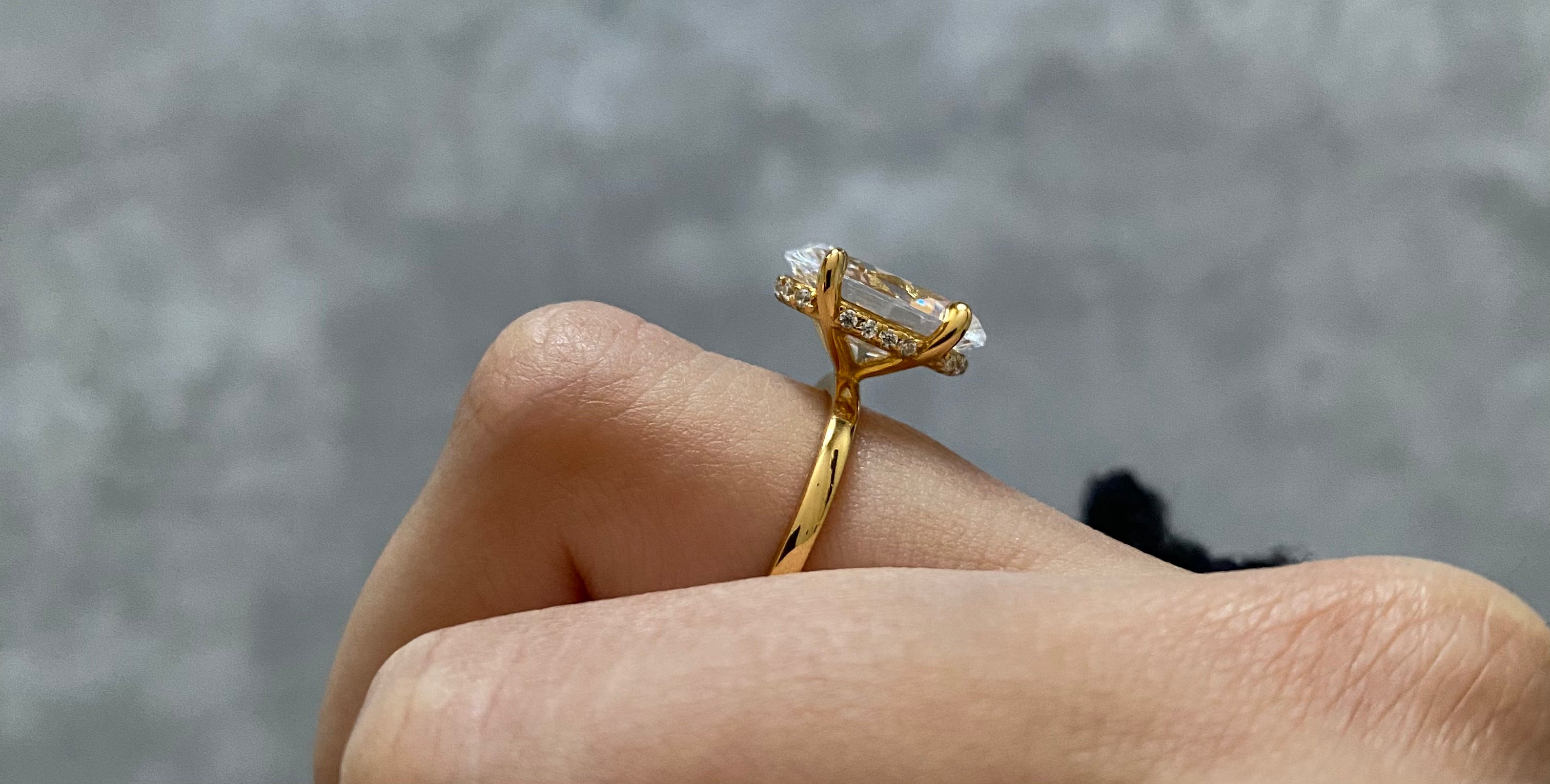 MIA RING - GOLD SOLITAIRE