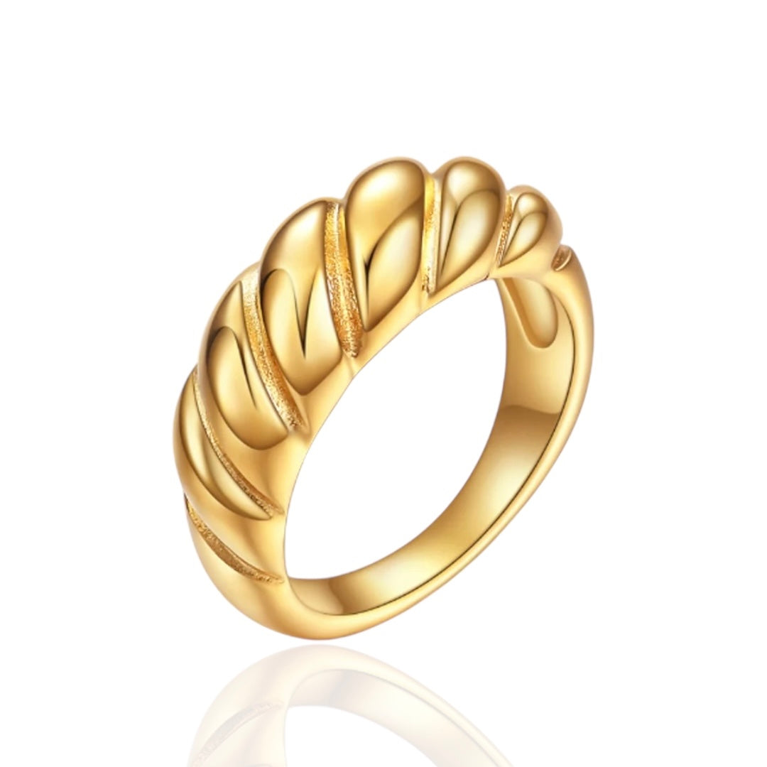 CROISSANT RING