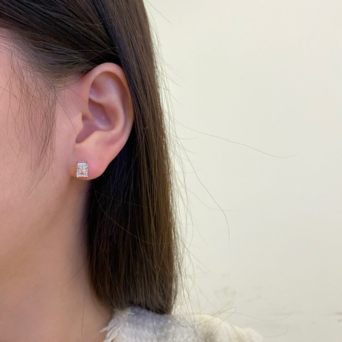 RADIANT STUD EARRINGS