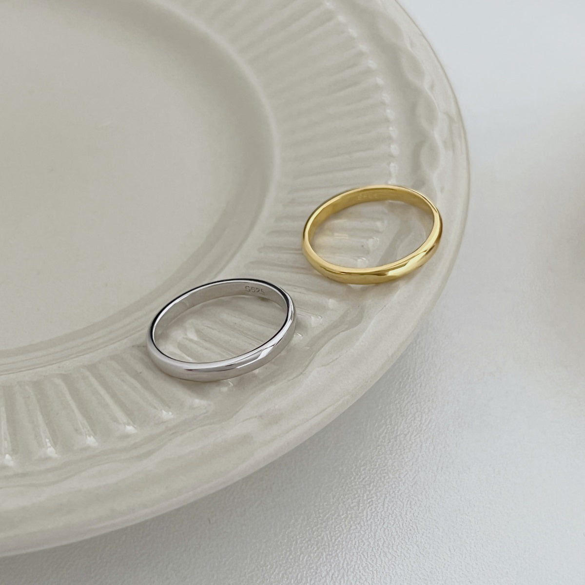 CLASSIC BAND RING - SILVER